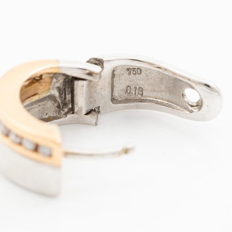 Örhängen, ett par 18K guld och vitguld med briljantslipade diamanter.