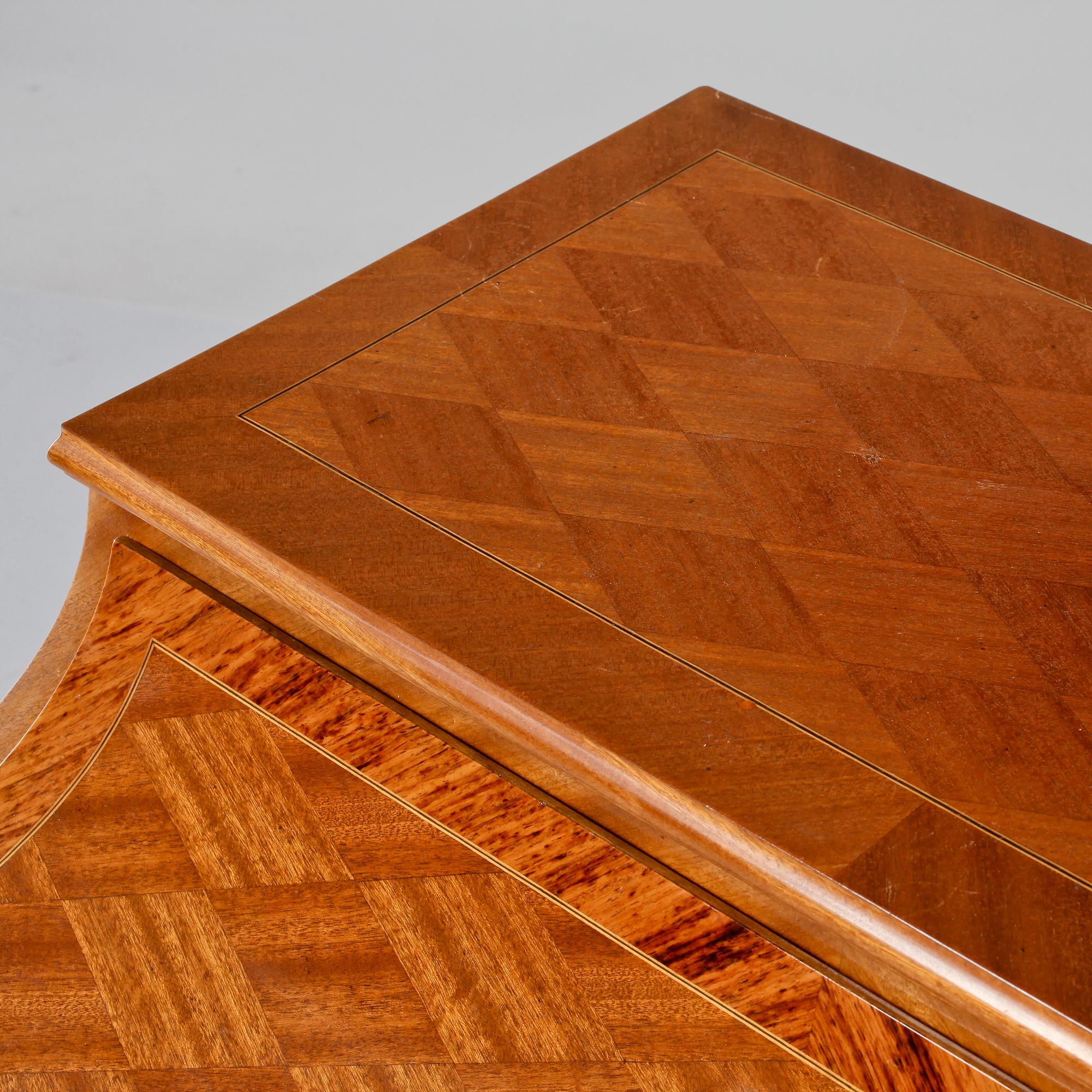 SEKRETÄR, rokokostil, omkring 1900-talets mitt.