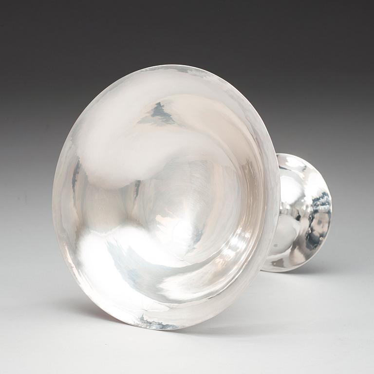 A Georg Jensen centerpiece, Copenhagen 1919.