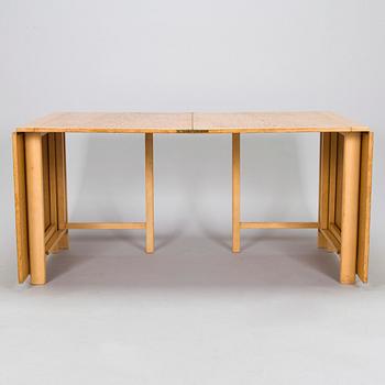 Bruno Mathsson, A 1940s / 1950s oak and birch "Maria flap" folding table for Mathsson International Värnamo.