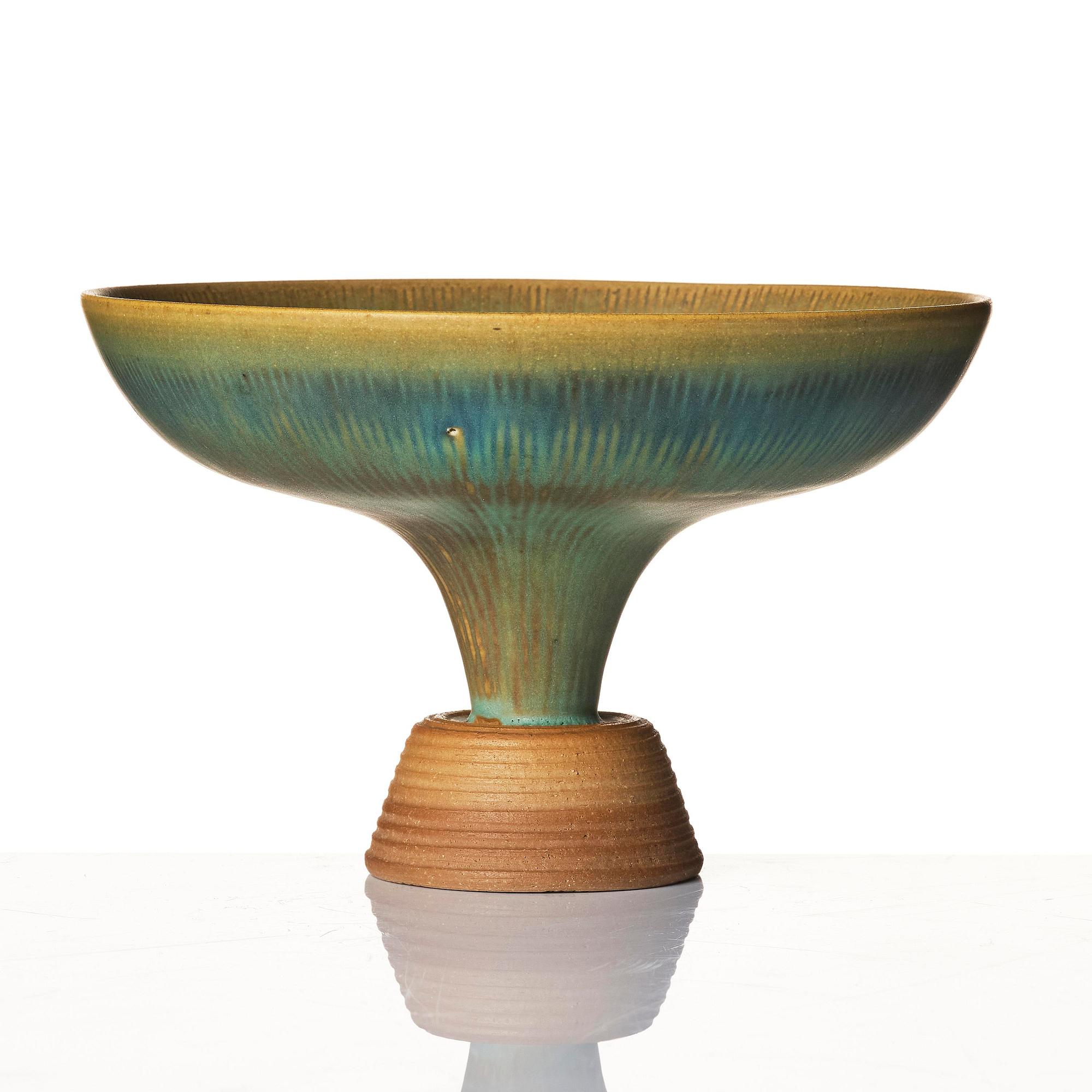 Wilhelm Kåge, a Farsta Spirea stoneware bowl, Gustavsberg Studio 1957.