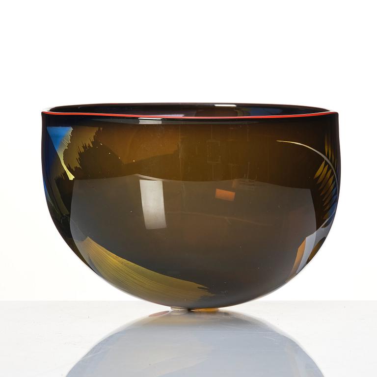 Ann Wolff, (AnnWärff) a glass bowl, Stenhytta Glasstudio  Transjö, Sweden, executed by Wilke Adolfsson.