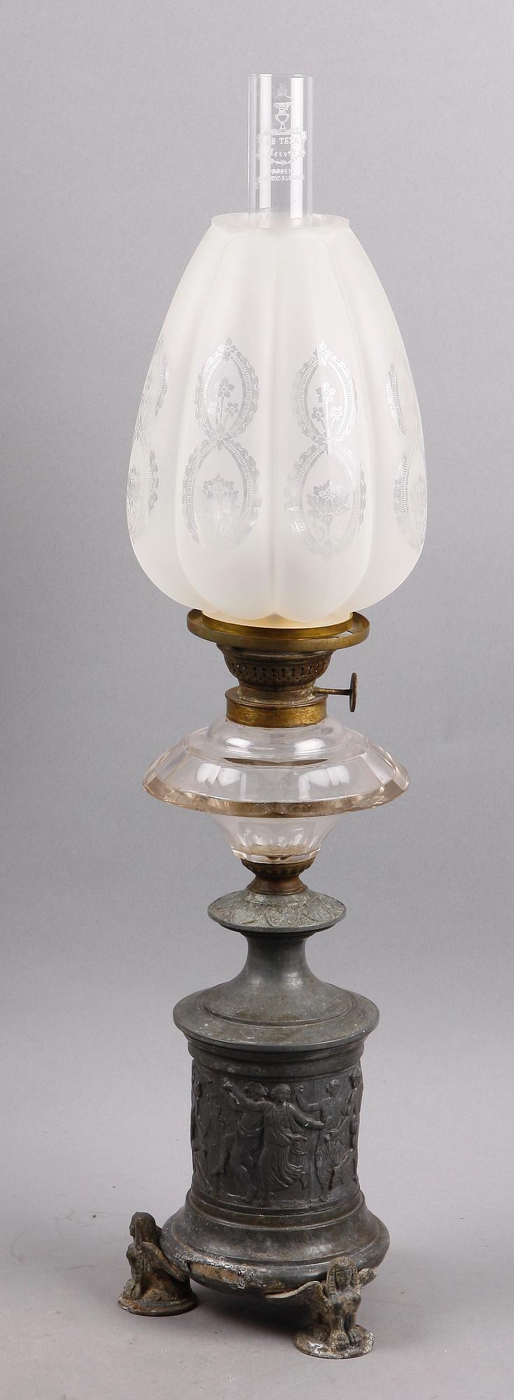 FOTOGENLAMPA, empire, 1800-talets andra hälft.