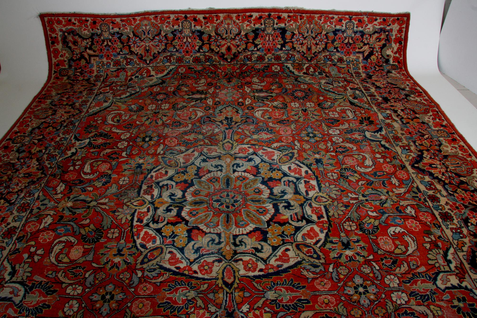 MATTA, antik Sarouk. 326 x 418.