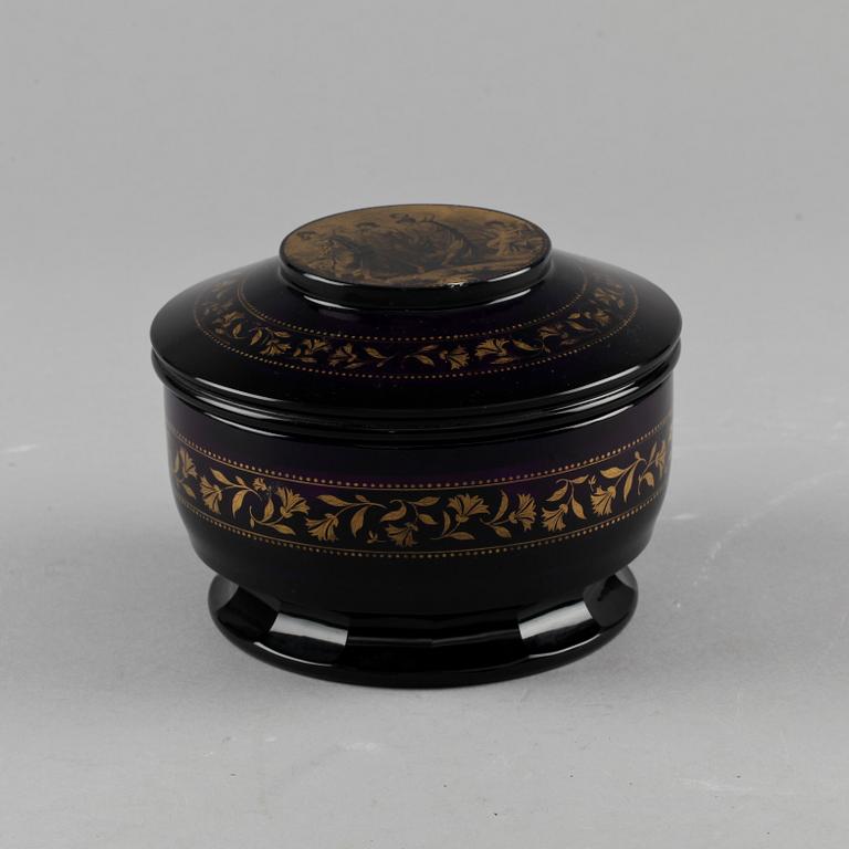 ASK med LOCK, glas, Moser Karlsbad, 1900-talets första hälft.