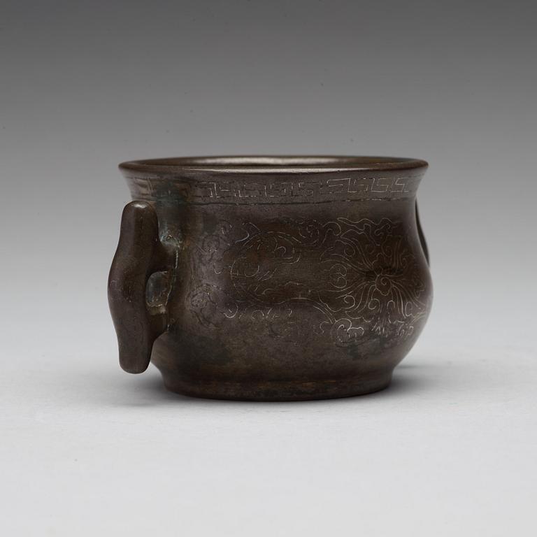 A silver inlay bronze censer, late Qing dynasty.