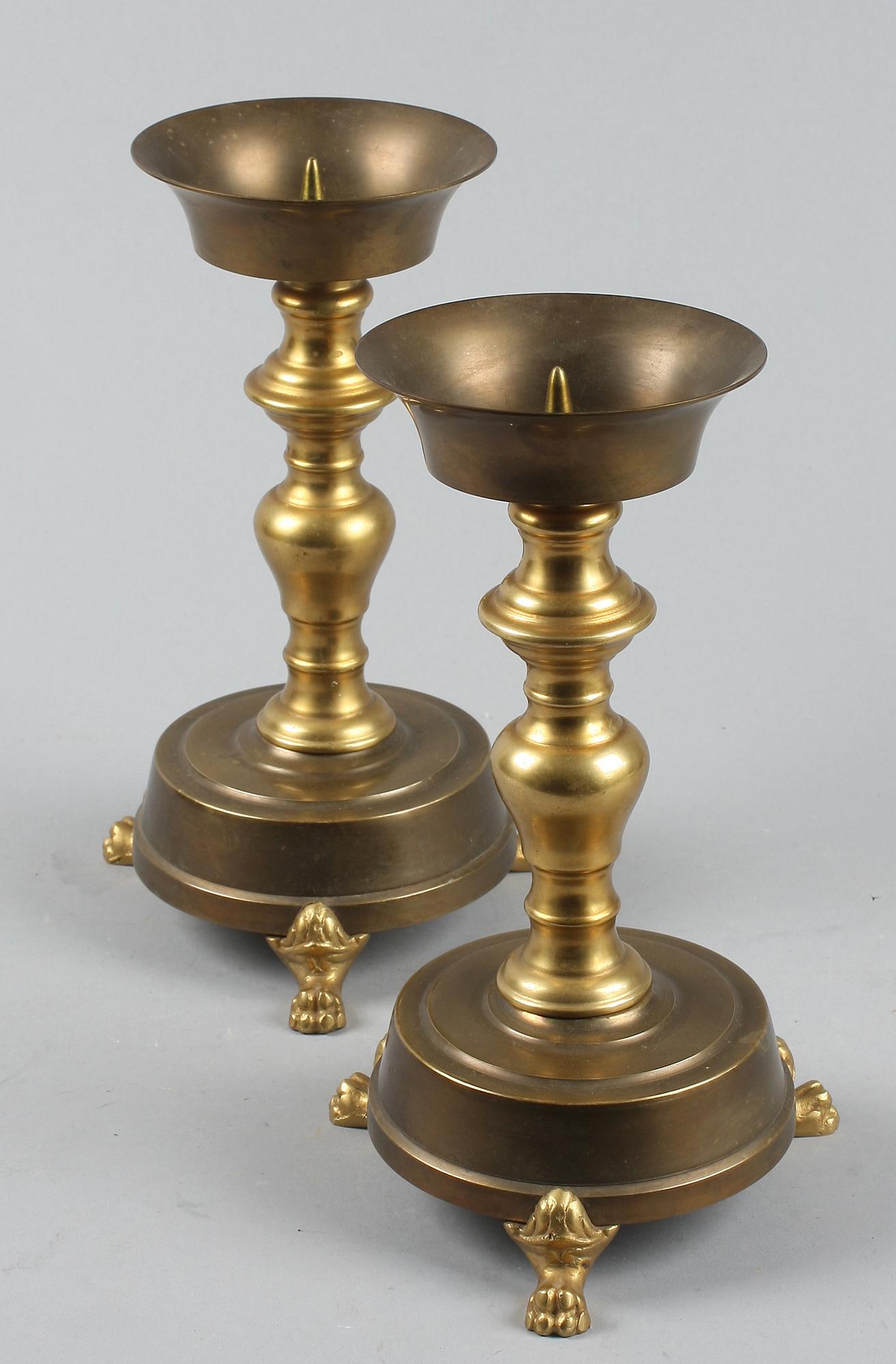 LJUSSTAKAR, ett par. Mässing mm, barockstil, 1900-tal.