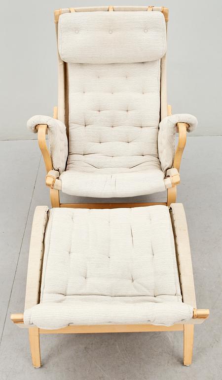 FÅTÖLJ med FOTPALL, "Pernilla", Bruno Mathsson DUX, 1900-talets slut.