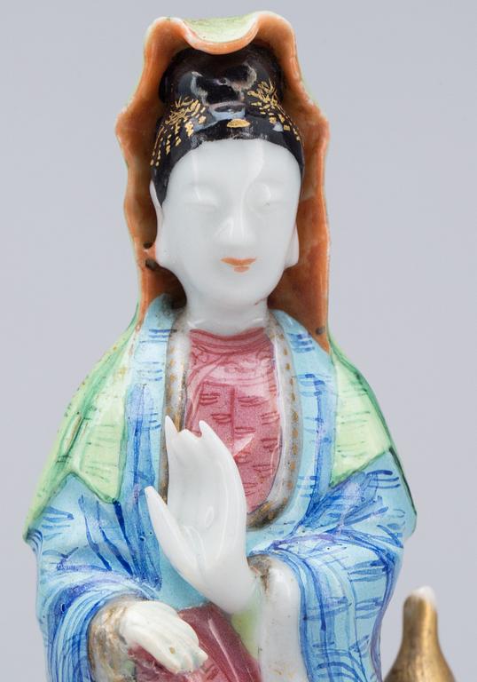 FIGURIN, porslin. Kina 1800-tal.