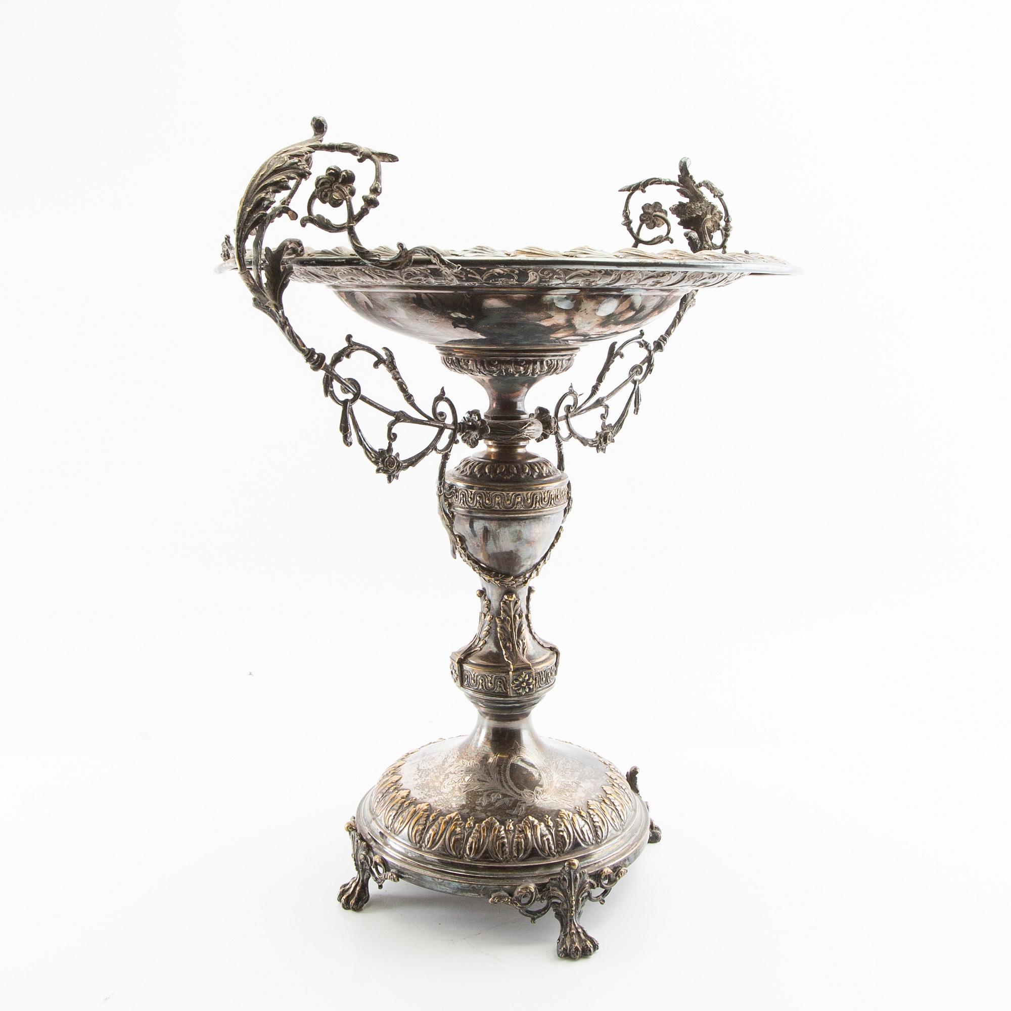 Bowl on foot Neo-Renaissance around 1900 silver plate.
