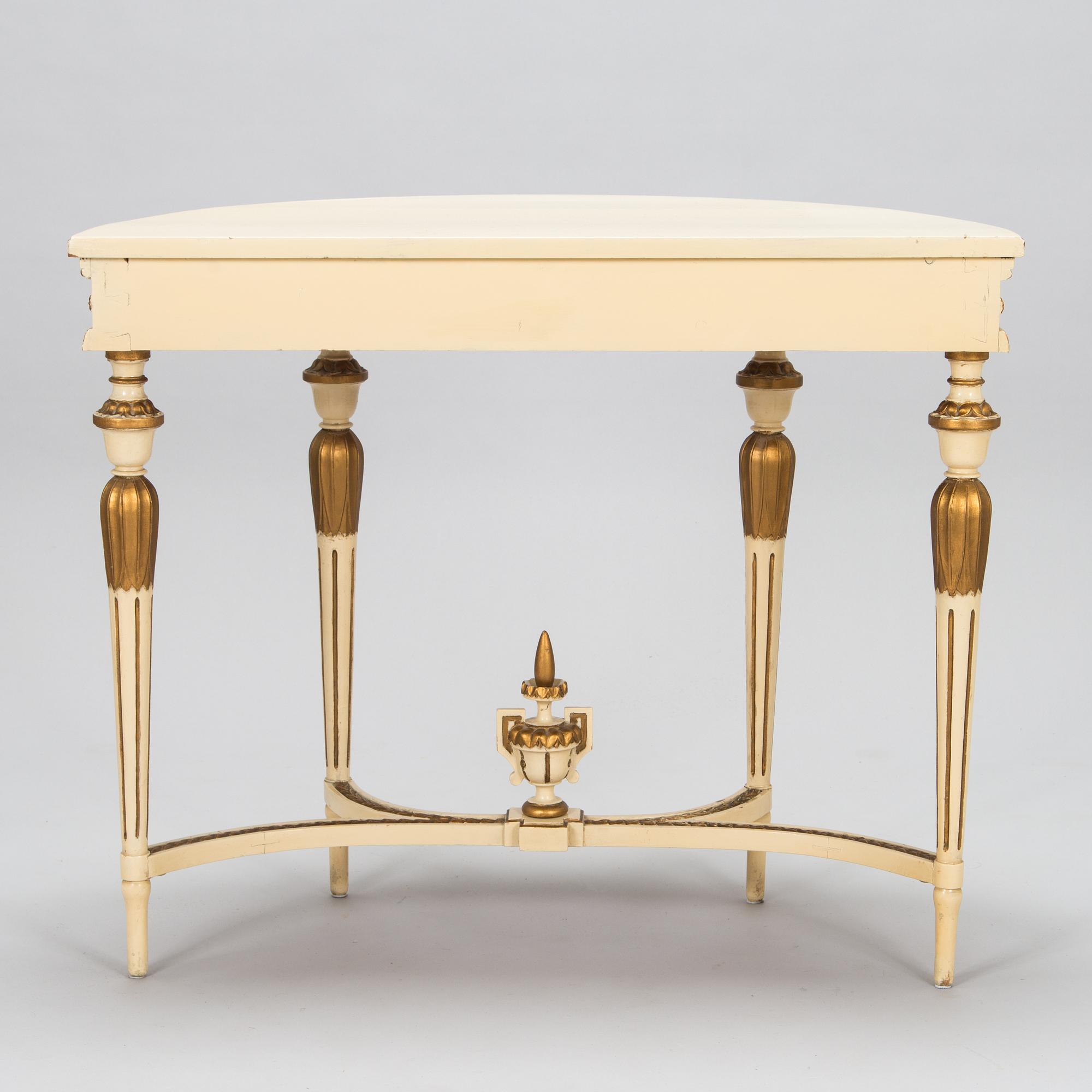 Spegel med konsolbord samt 4 stolar, sengustaviansk stil, 1900-talets början.