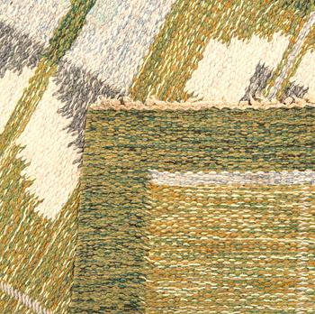 An Ingegerd Silow flat weave carpet signed IS, 154x244 cm.