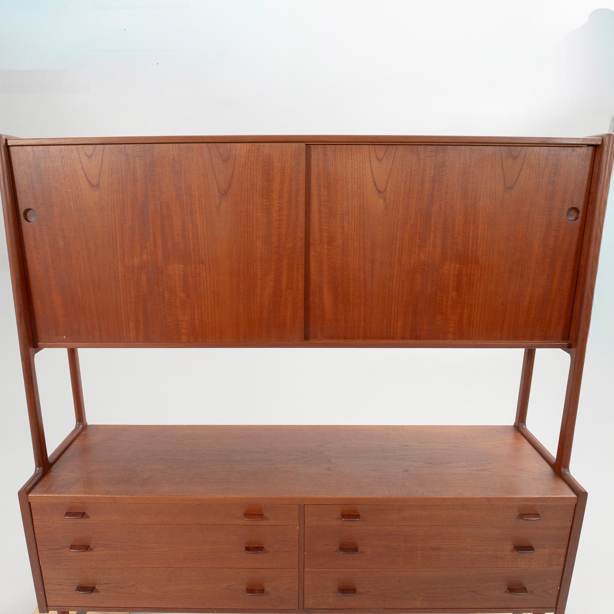 Hans J. Wegner, sideboard with upper cabinet, "RY20", RY Møbler, Denmark, 1957.