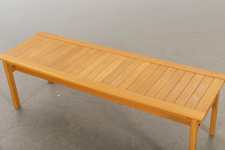 AN 1988 OAK BENCH LAMMHULT, SWEDEN.