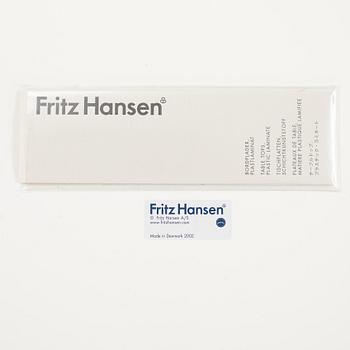 Bruno Mathsson & Piet Hein, matbord, "Supercirkel", Fritz Hansen, Danmark, 2002.