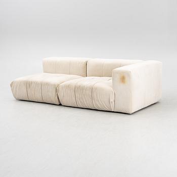 A modular "Rosso" sofa, Layered.