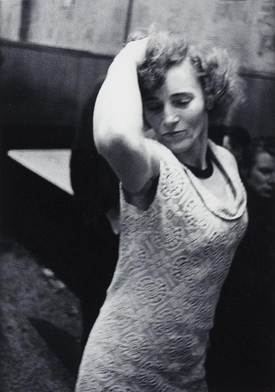 Anders Petersen, "Marlene, Café Lehmitz, Hamburg", 1970.