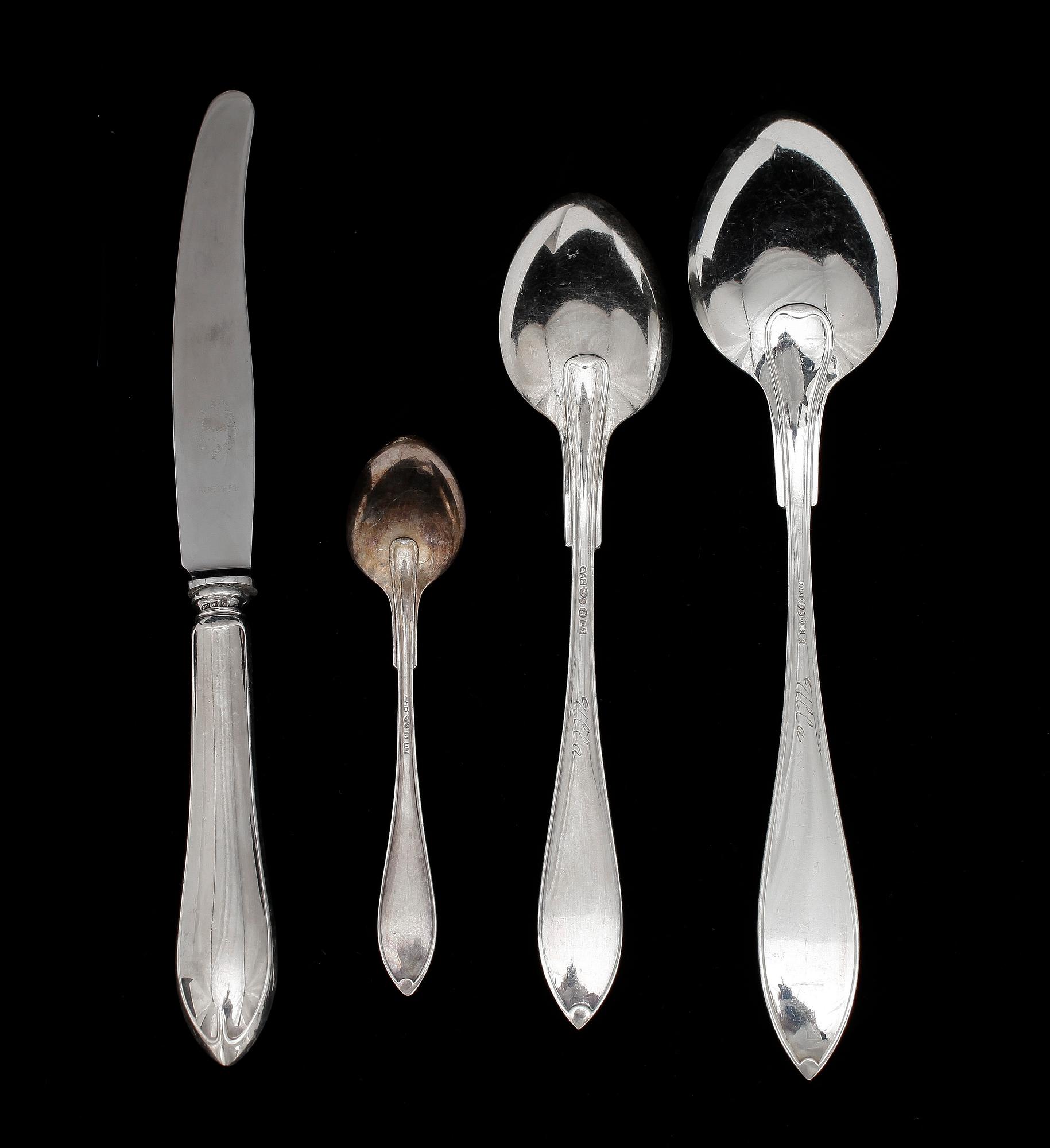 BESTICK,  36 delar, bland annat GULDSMEDS AB, Stockholm, 1900-första del. Vikt ca 1170g.