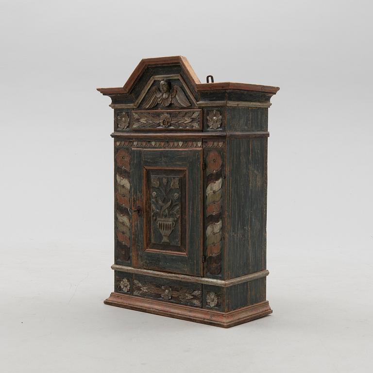 Hängskåp sk  Änglaskåp, daterat 1810.