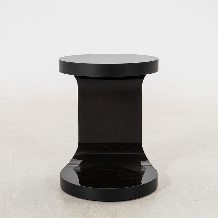 Gordon Guillaumier, sidobord "Cernobbio" för Minotti Italien.