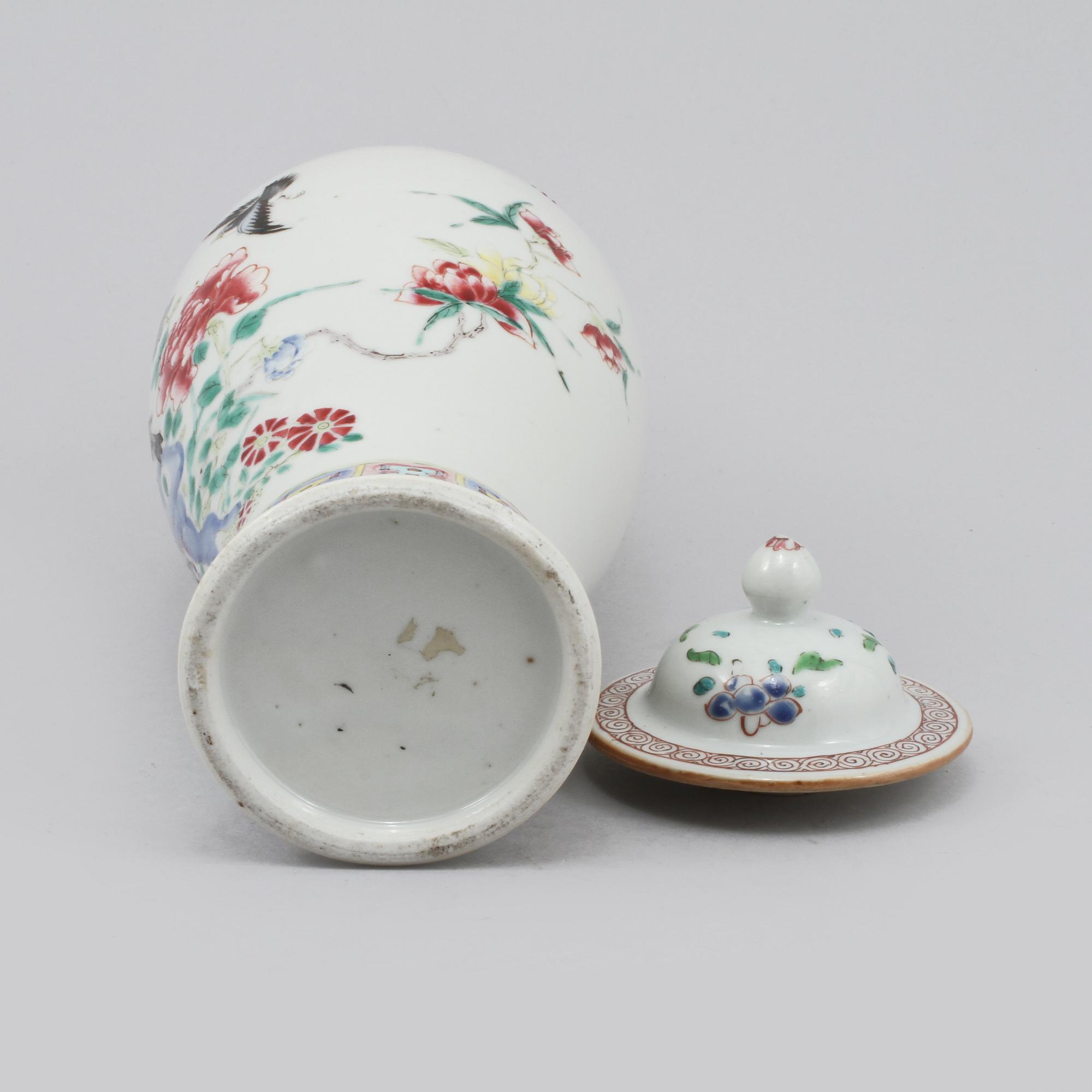 LOCKURNA, porslin, Kina, 1700-tal.