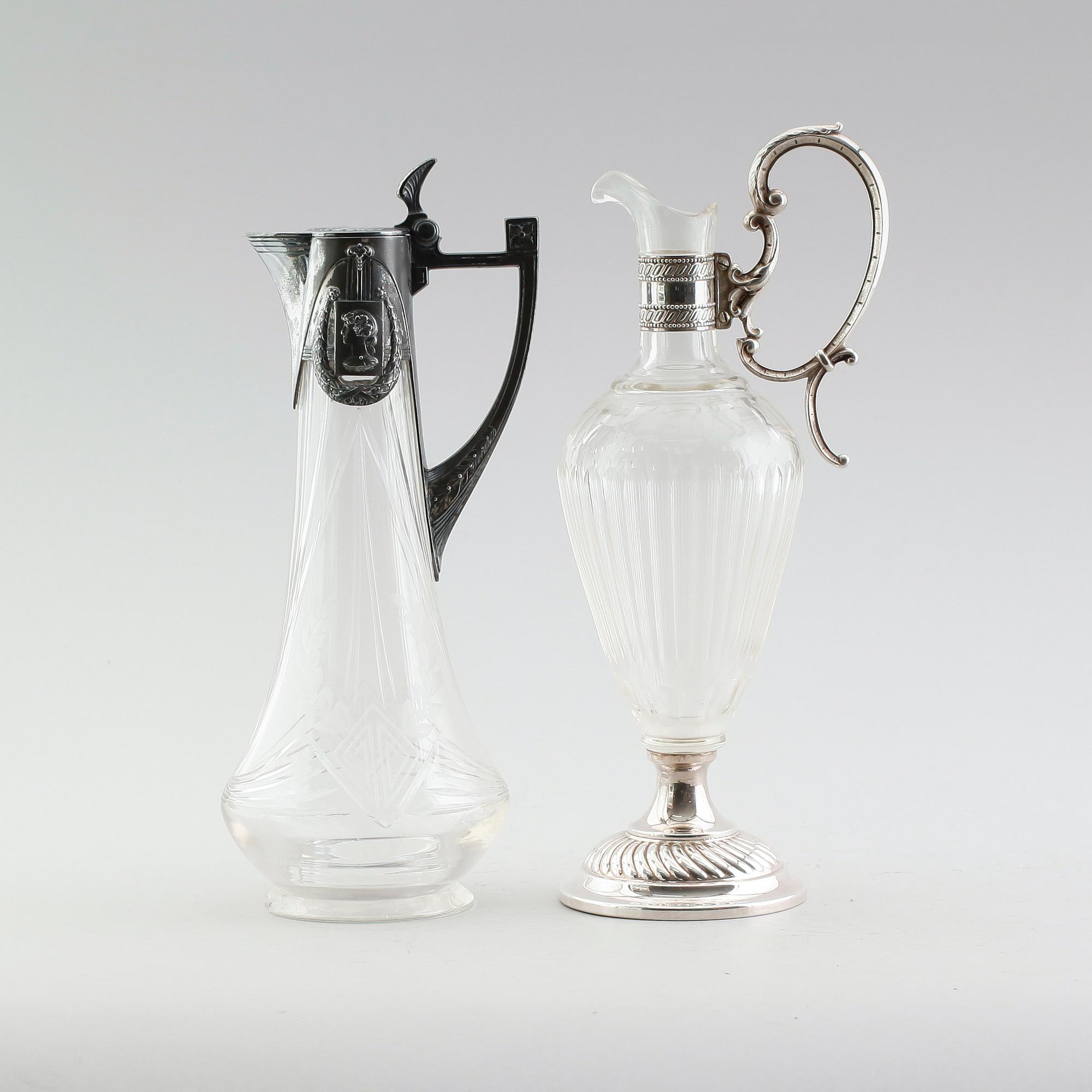 VINKANNOR, 2 st, glas, nysilver och försilvrad metall,  märkta WMFM och WMF, 1900-talets första hälft.