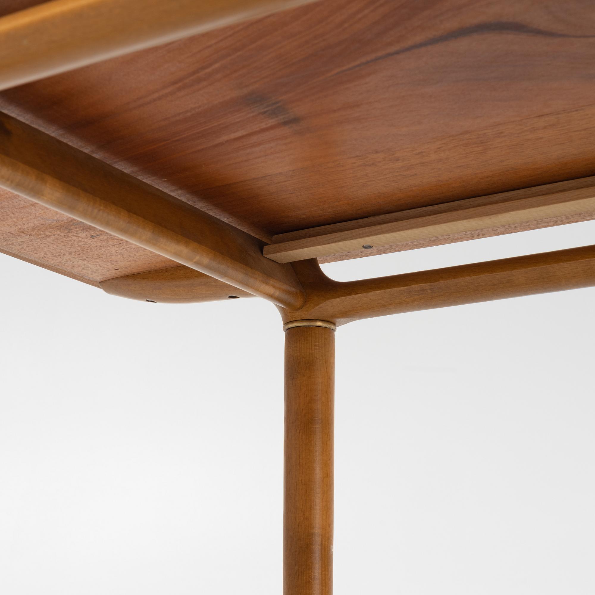 Svante Skogh, a 'Cortina' teak-veneered coffee table, mid/second half of the 20th century.