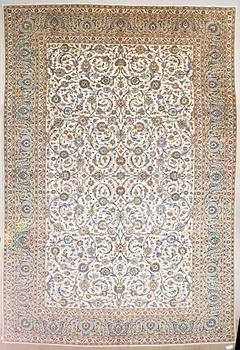 MATTA, old, Keshan, ca 556 x 357 cm.