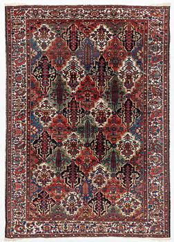 A Bachtiari carpet, c. 314 x 222 cm.