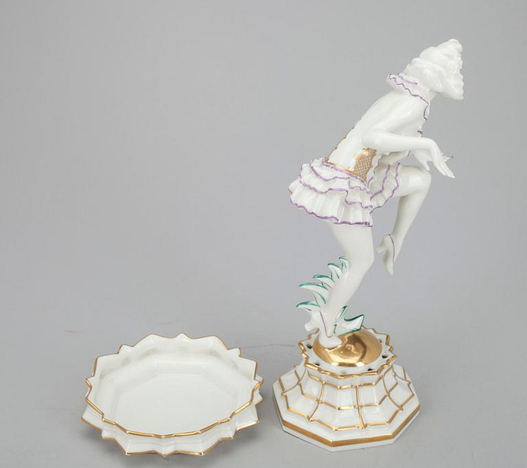 FIGURIN, porslin, Hutchenreuther Selb-Bavaria, Abteilung für Kunst, sign. K.Tutter. 1900-tal.