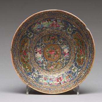 SKÅL, porslin. Qingdynastin, Kanton, 1800-tal. Daterad AH 1279 dvs 1879-1880. Zill-I Sultan.