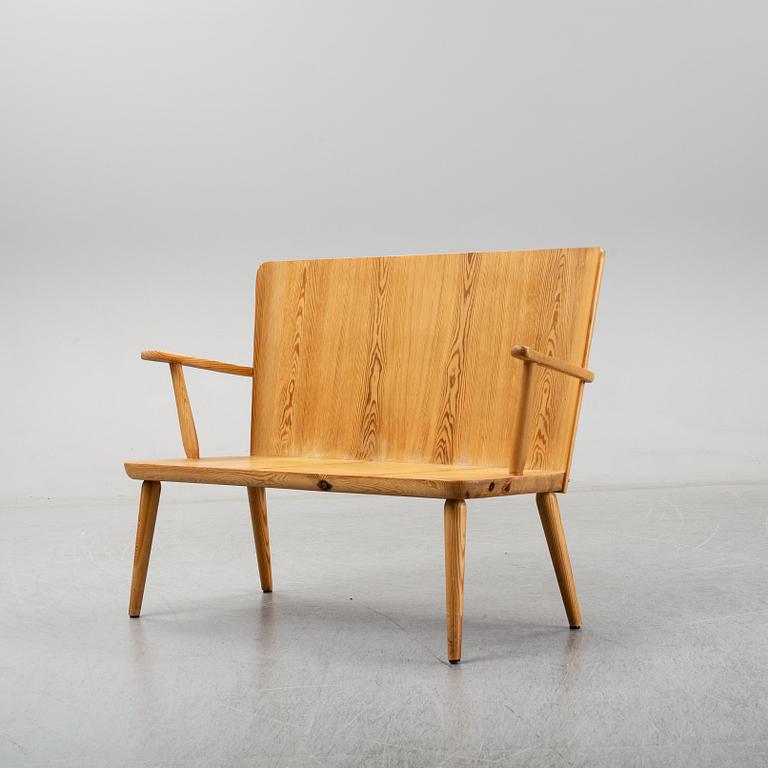 GÖRAN MALMVALL, a pinewood sofa, Svensk fur, second half of the 20th century.