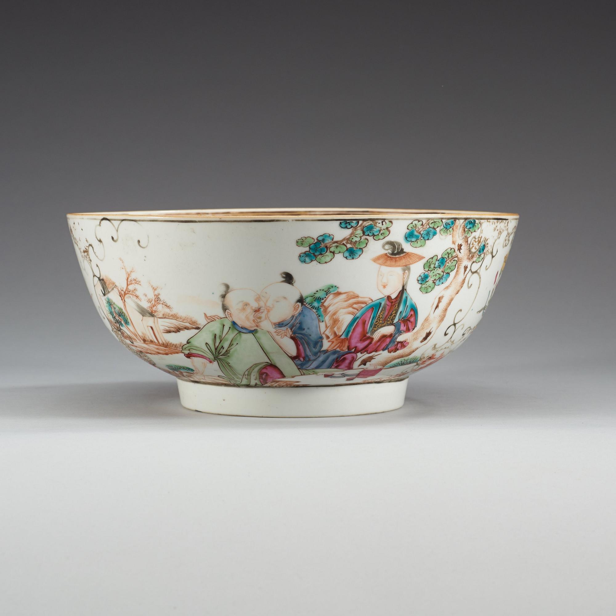 A famille rose punch bowl, Qing dynasty, Qianlong (1736-95).