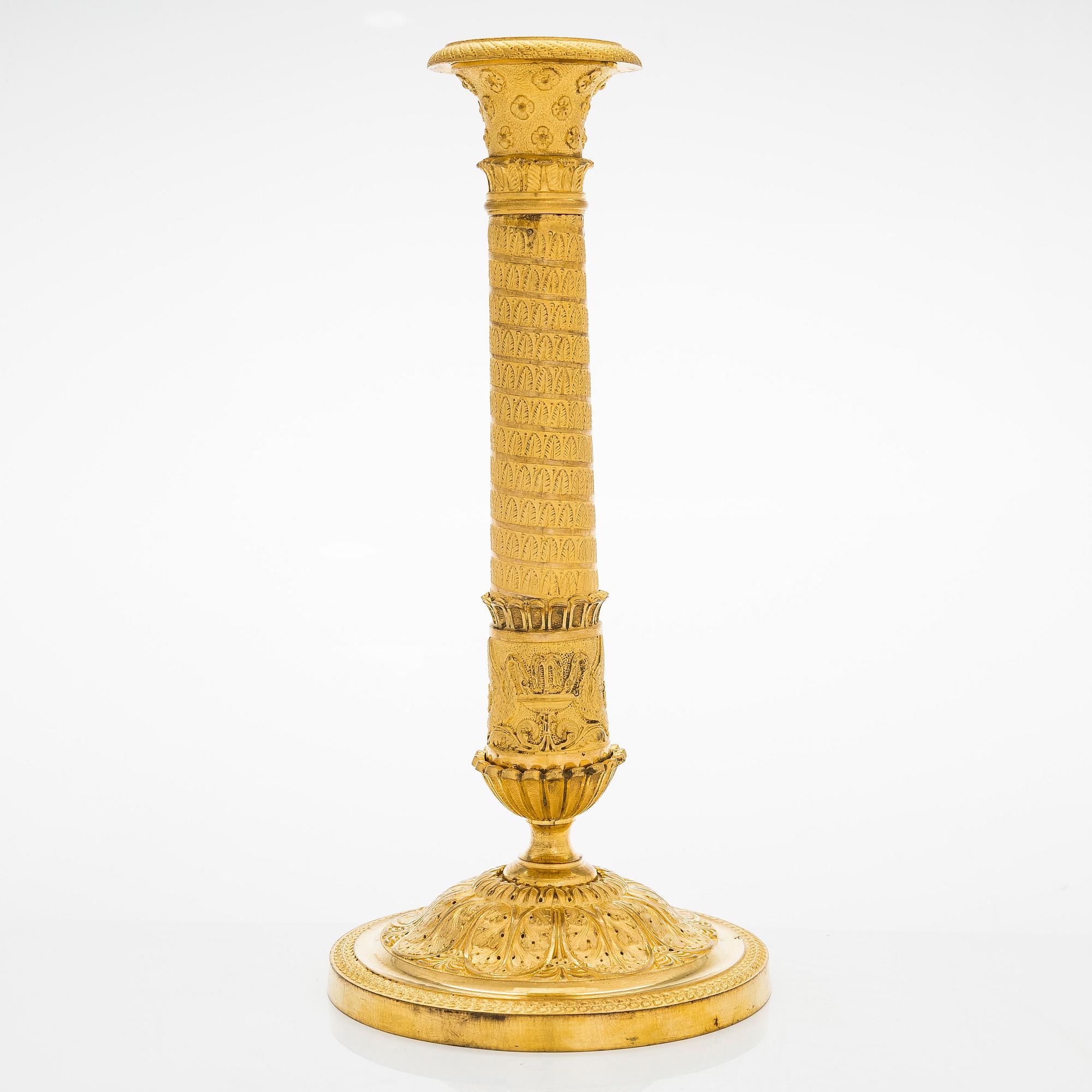 Kynttilänjalka muutettu pöytävalaisimeksi, 1800-luvun puoliväli.