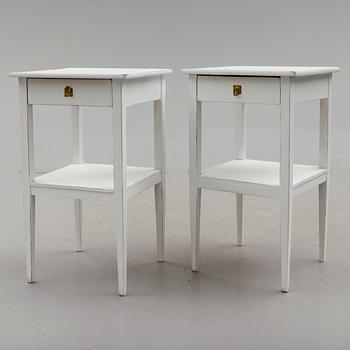 SÄNGBORD, 1 par, 1900-talets första hälft.