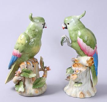 FIGURINER, ett par, porslin, 1900/2000-tal.