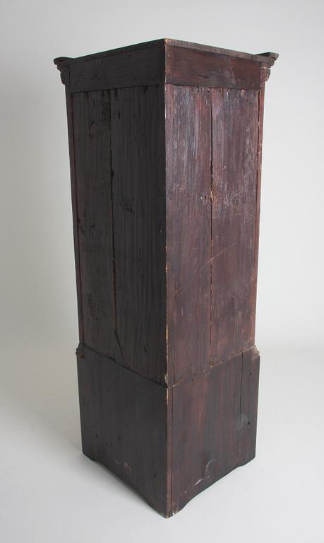 HÖRNSKÅP, allmoge, 1800-tal.