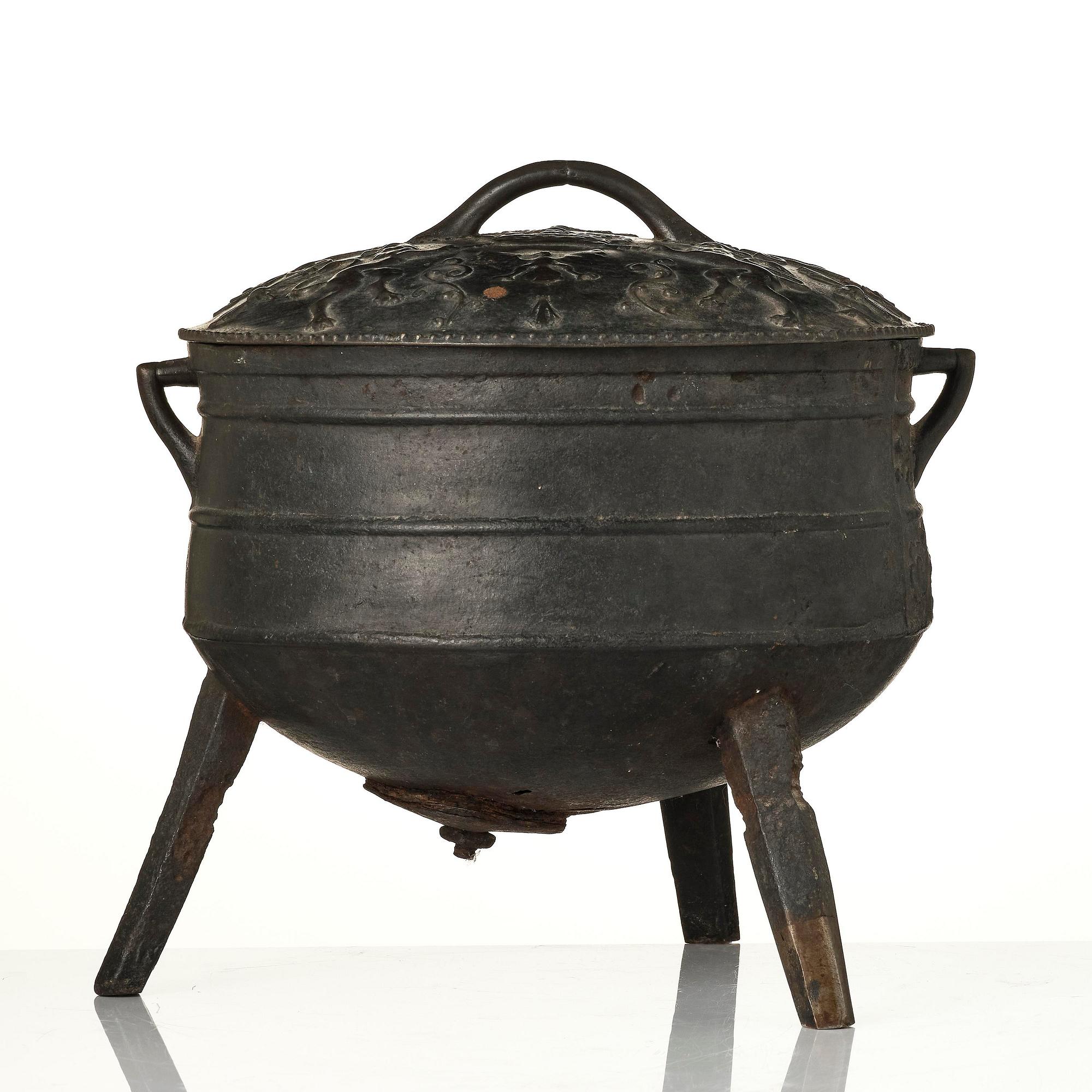 Bröllopsgryta, Hellefors styckebruk, daterad 1807.