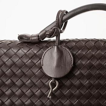 Bottega Veneta, a intrecciato briefcase.
