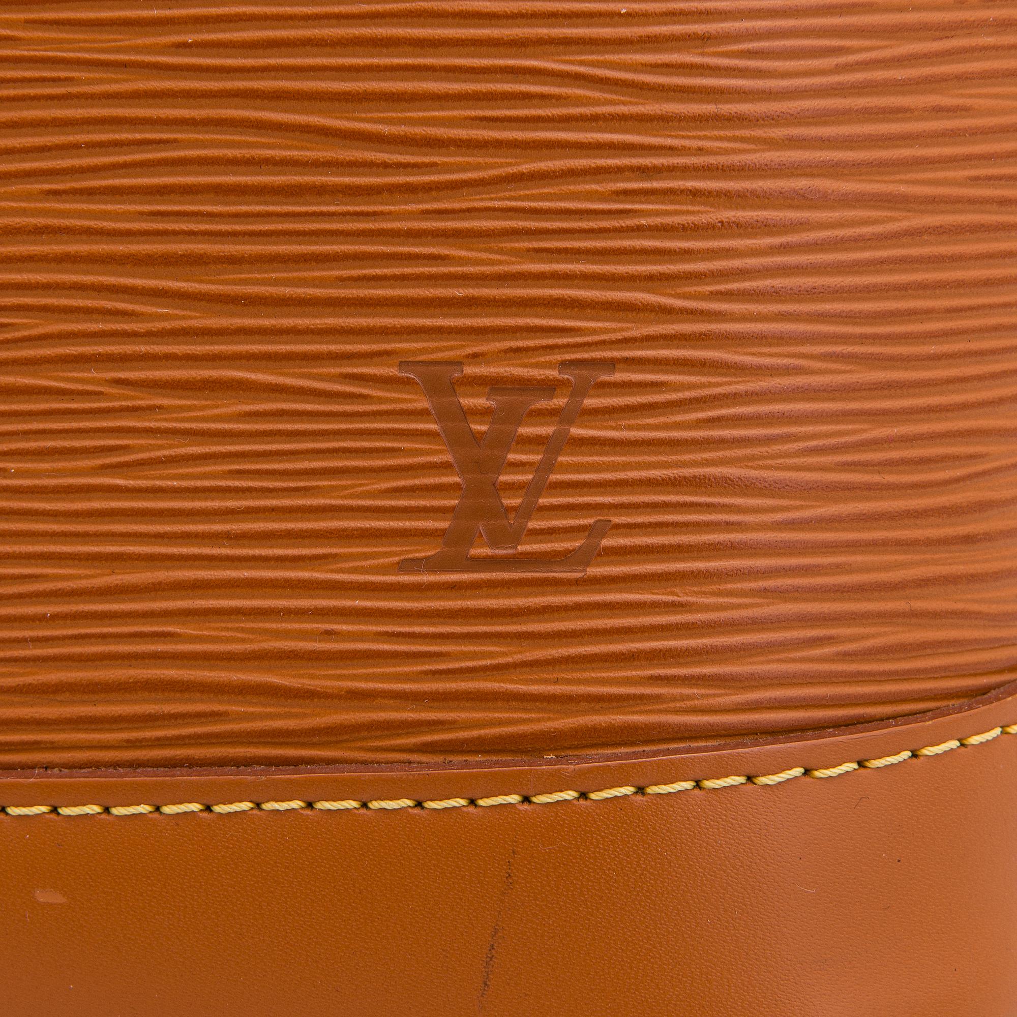 Louis Vuitton, "Alma Epi", laukku.