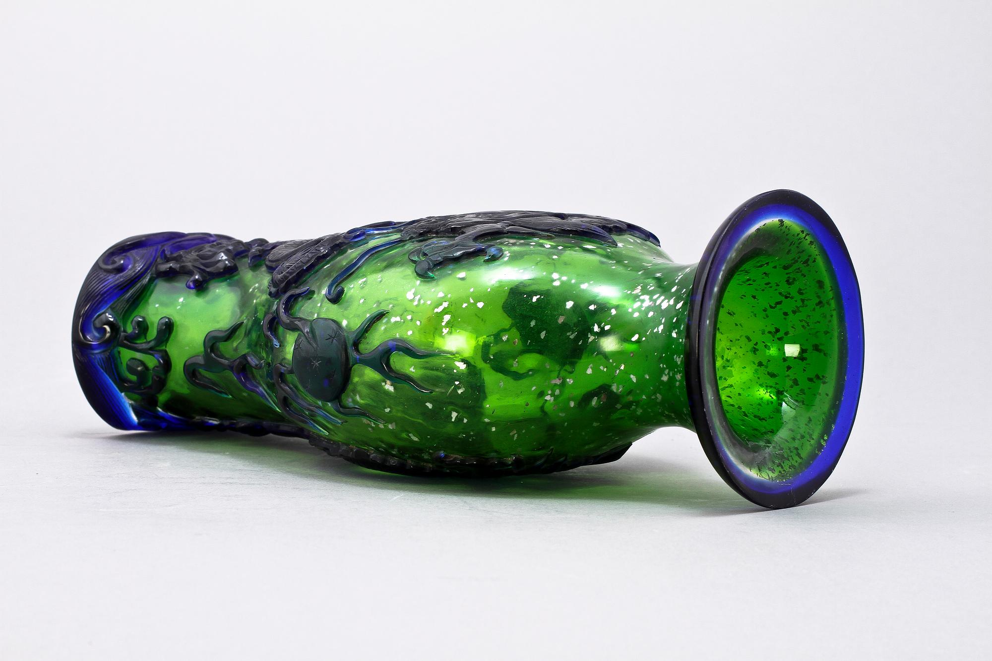 VAS, pekingglas, Kina, 1900-tal.