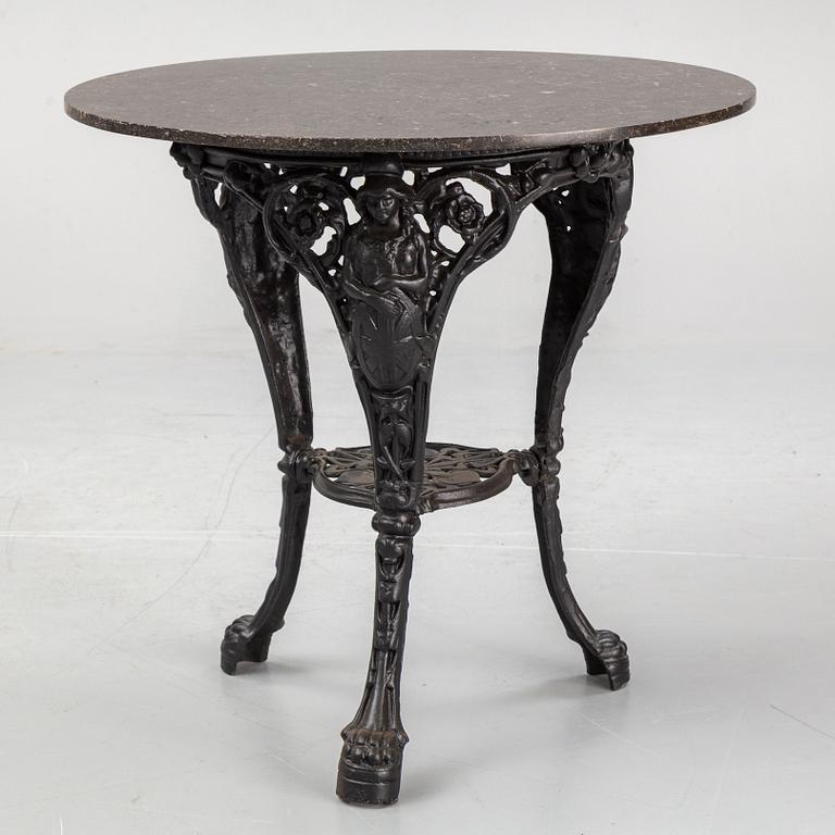 CAFÉBORD / TRÄDGÅDSBORD, 1900-tal.