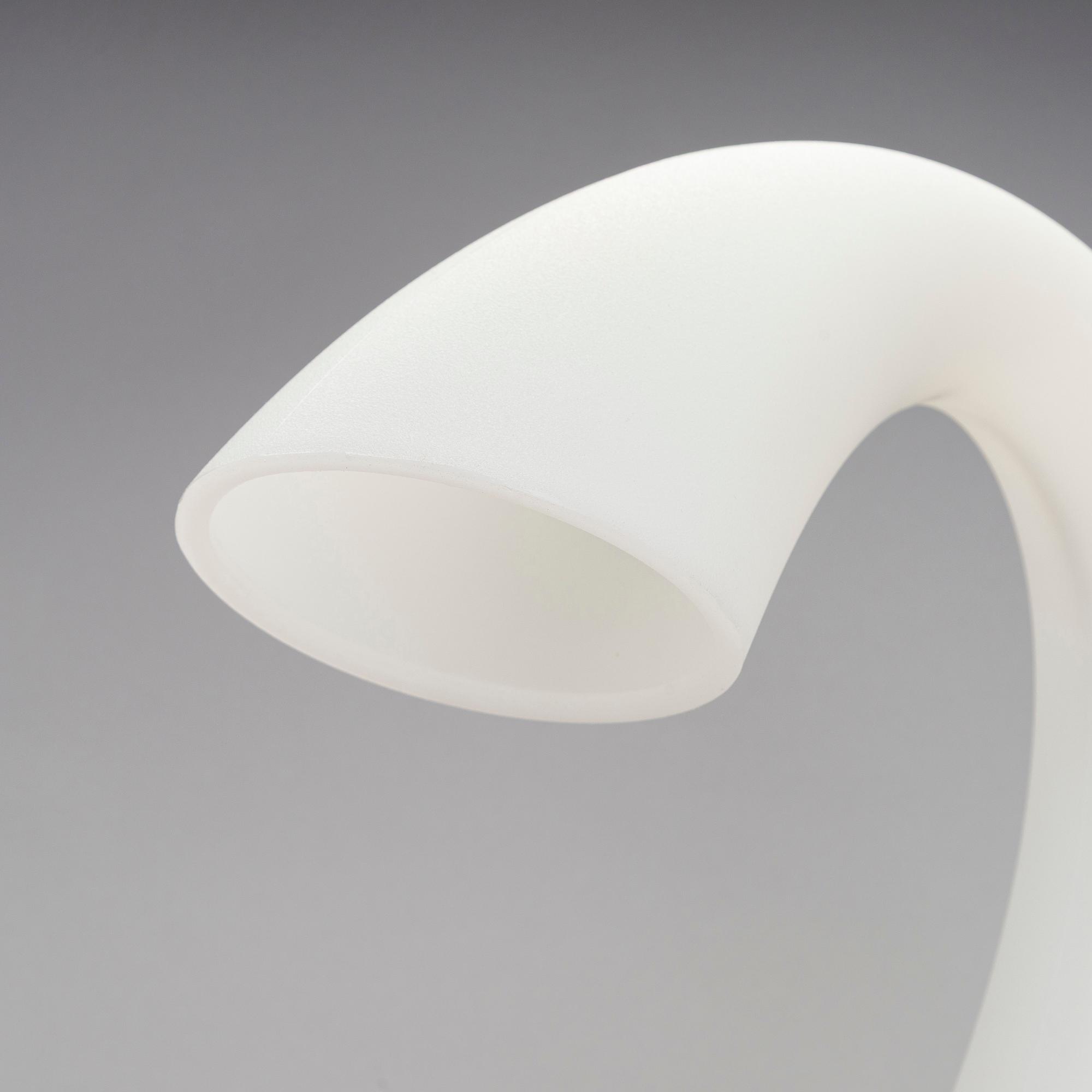 Eero Aarnio, pöytävalaisin "Swan" Melaja Oy, 2007.