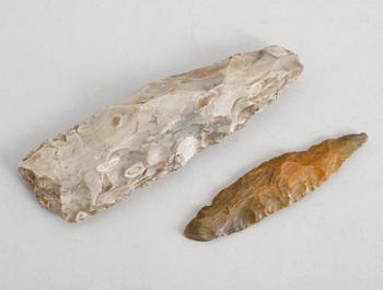 YXOR, 2 st, flinta, forntida.