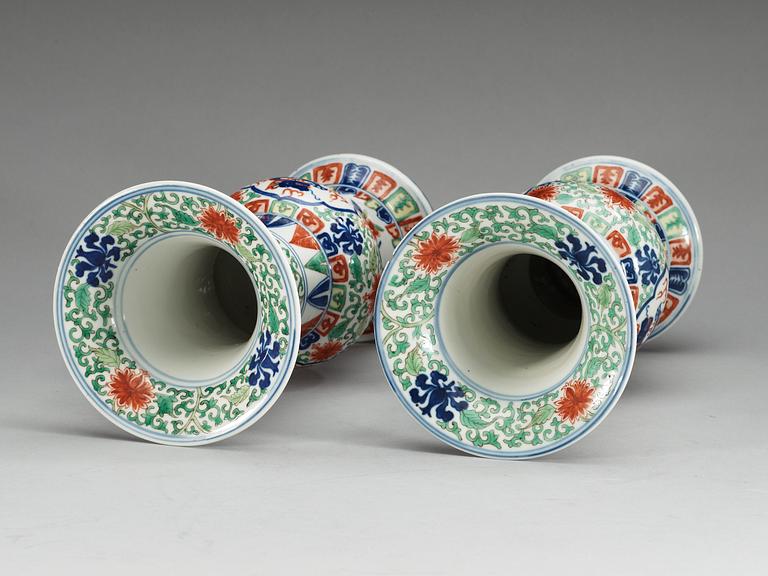 A pair of wucai vases, Qing dynasty, presumably Yongzheng with Wanli six character mark.