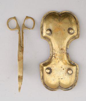 LJUSVEKESAX MED FAT, mässing, 1600-/1700-tal.
