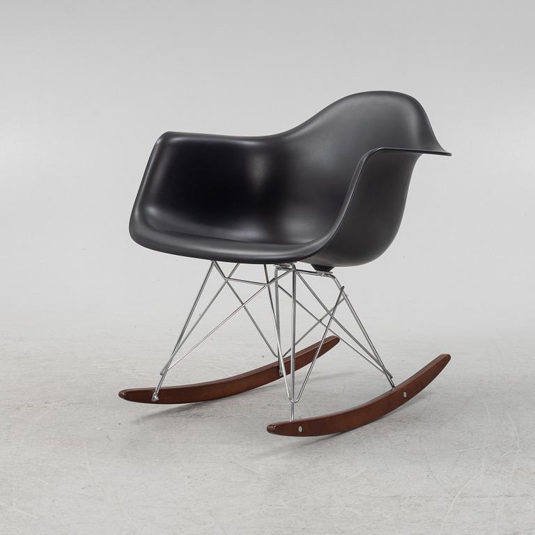 Charles and Ray Eames, rocking chair, "Eames Plastic Armchair RAR", Vitra 2004.