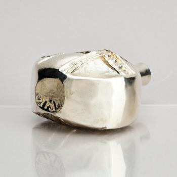 Lars Arby, a sterling silver bottle, mark of Lars Arby, Gothenburg, Sweden 1979.