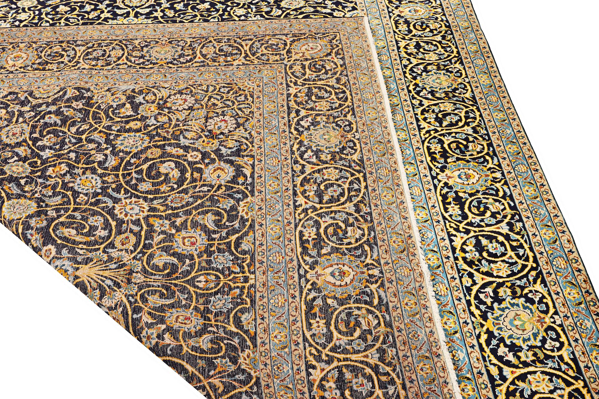 A Kashan carpet, c. 420 x 309 cm.