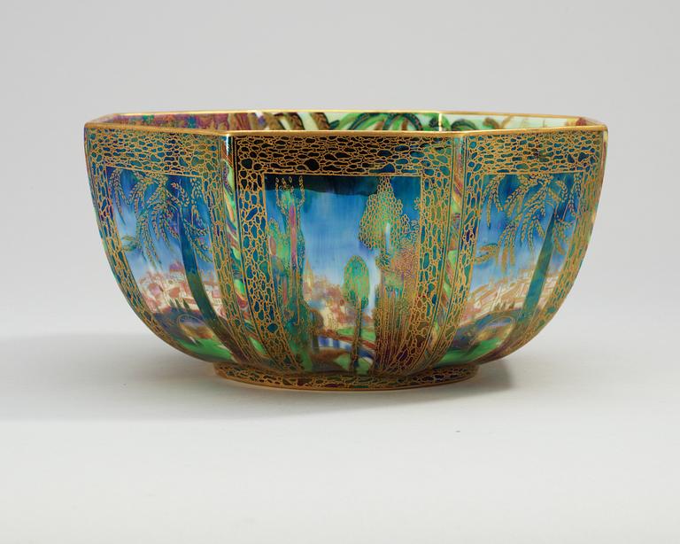 A Daisy Makeig Jones 'Fairyland lustre' porcelaine bowl by Wedgwood, England 1920's-30's.